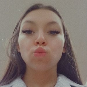 Meet your Posher, Lorie